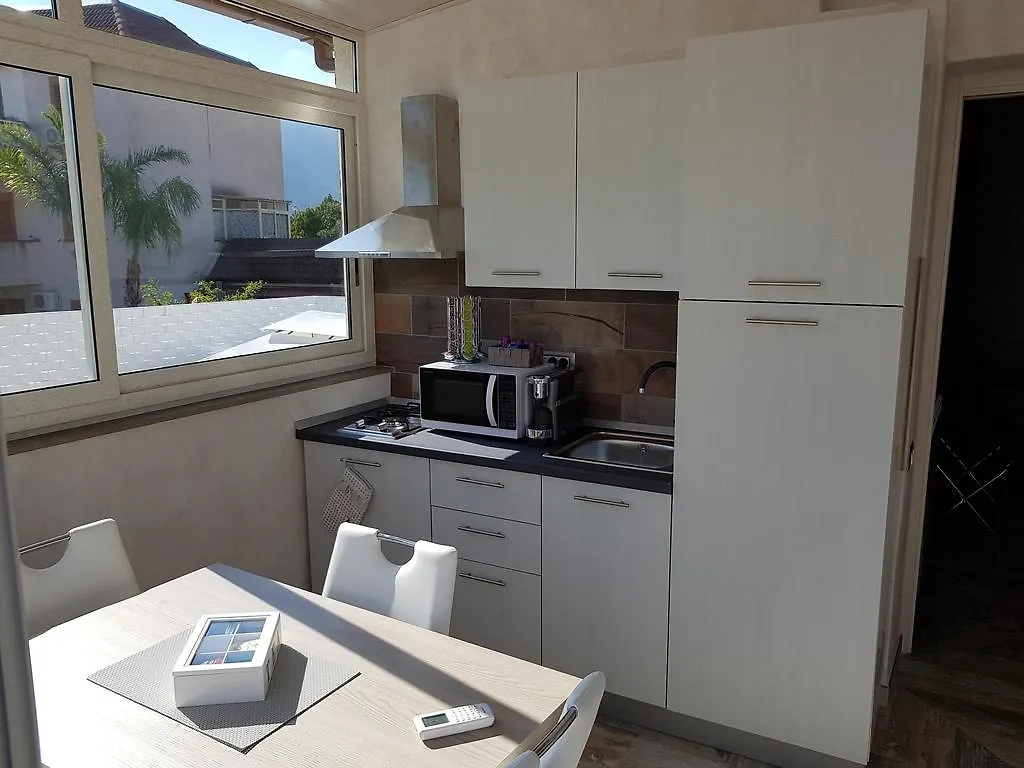 Vila Baglio Bonfiglio Palermo 0*,